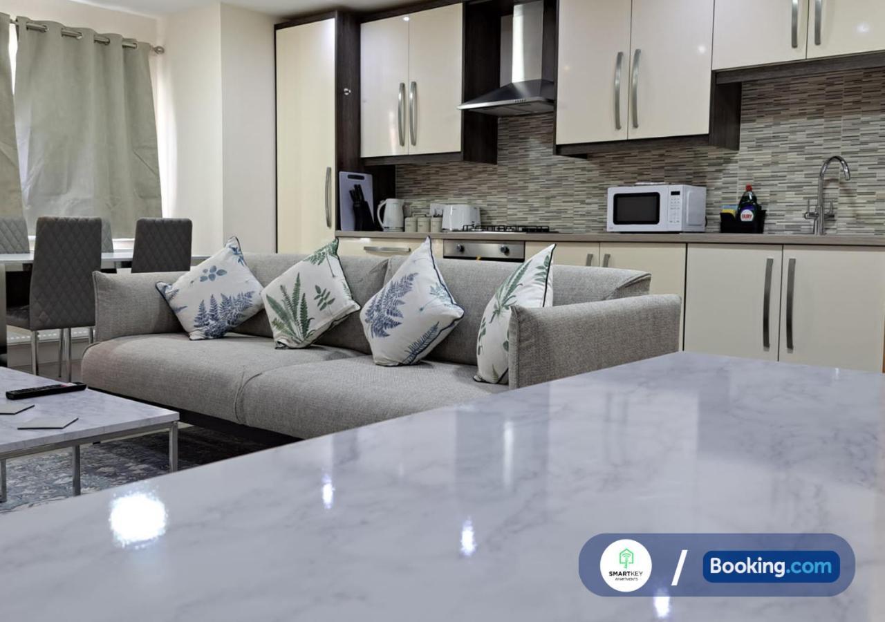 Modern 2 Bed 2 Bath Apartment Free Parking Вотфорд Екстер'єр фото